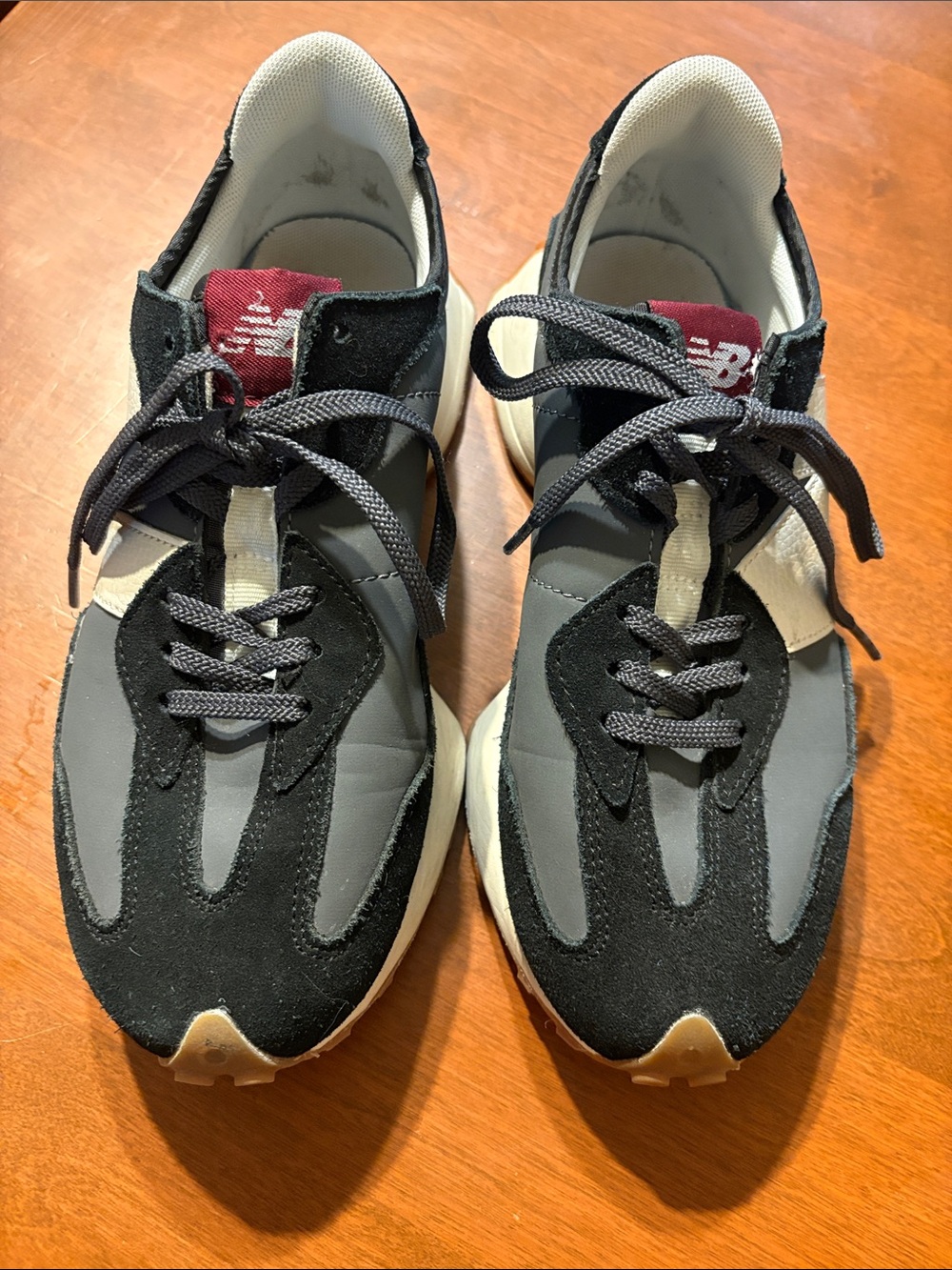 New Balance 327 Men’s Gray, Black & White Retro Style Runner Sneakers 8